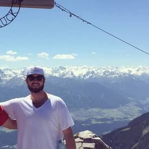 Meet your Posher, Raymond